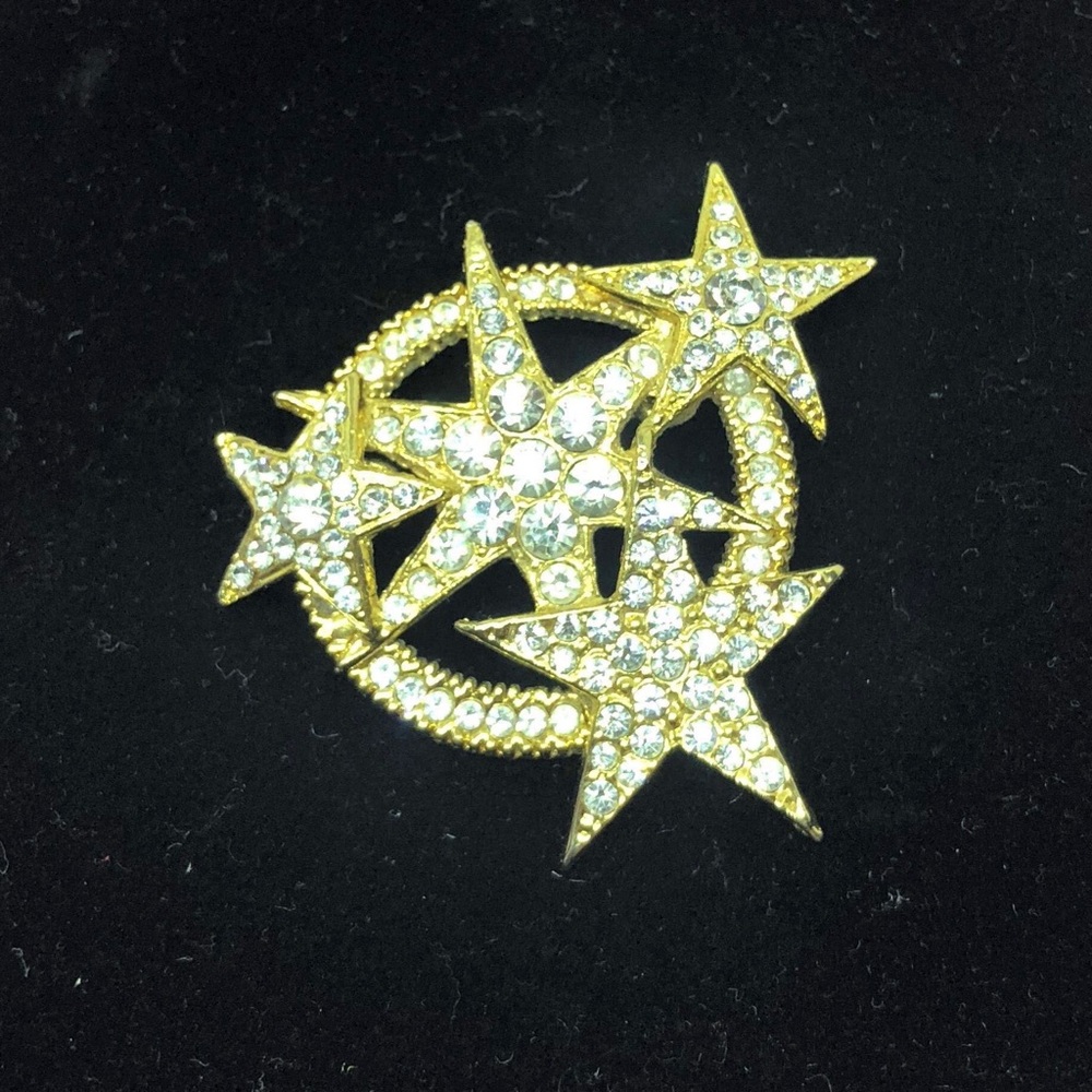 VINTAGE Gold Star Crystal Brooch PIn